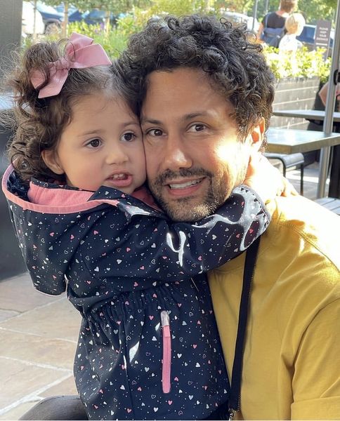 شاهرخ استخری با موهای فرفری + عکس