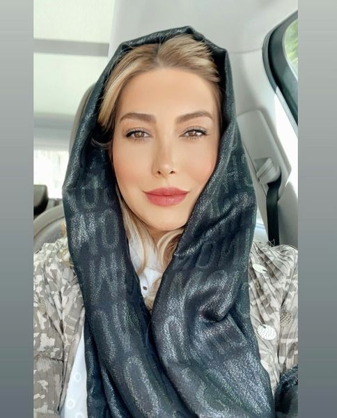 فریبا نادری در ماشین لاکچریش + عکس