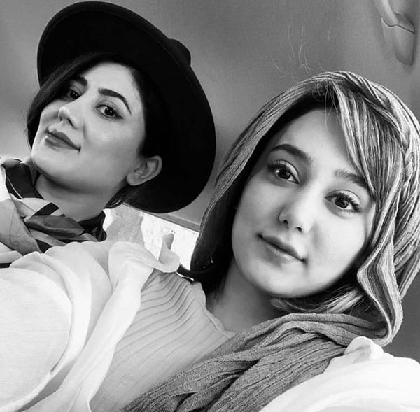 عکسی از ساقی حاجی پور و خواهرش