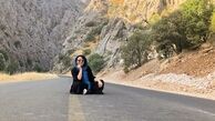همسر جواد عزتی وسط خیابان مریوان+عکس