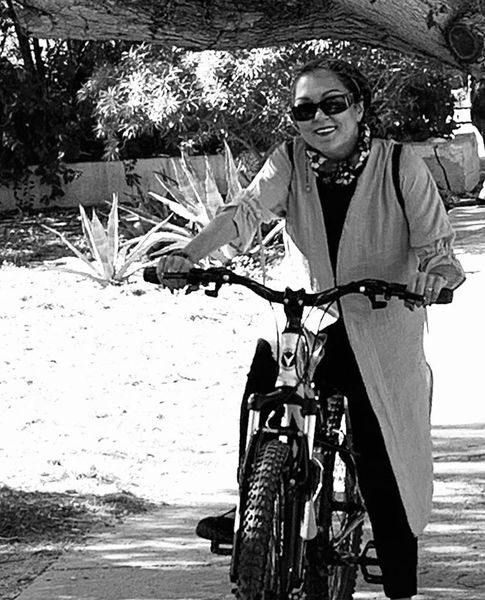 استایل دوچرخه سواری پرستو گلستانی + عکس