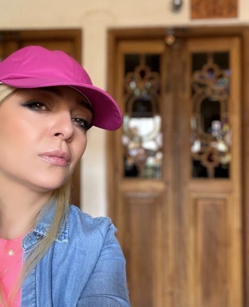 استایل جدید ساره بیات با کلاه + عکس