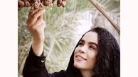 ملیکا شریفی نیا بالای نخل خرما + عکس