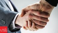 با نحوه صحیح انواع دست دادن در مذاکره آشنا شوید