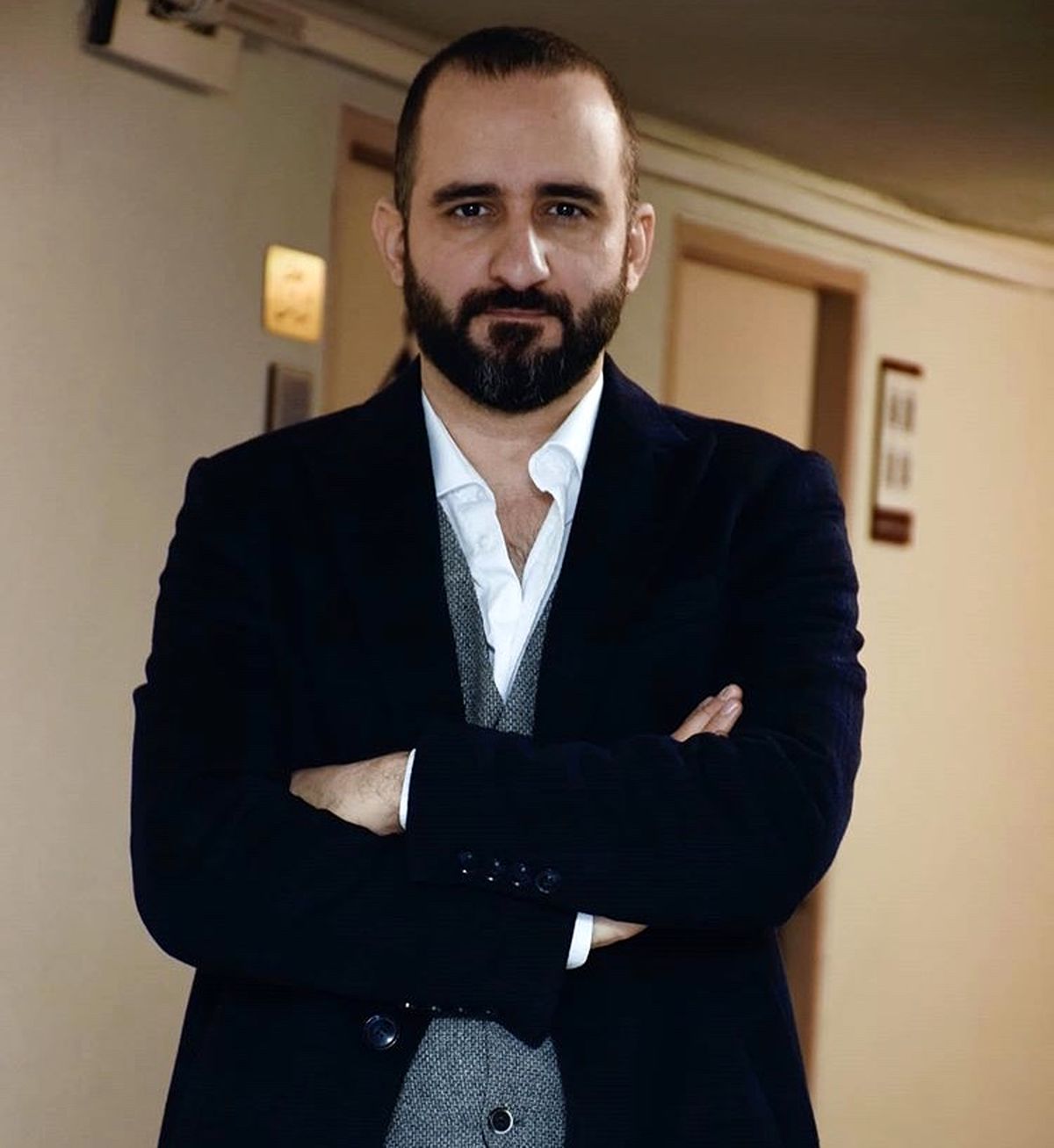 ظاهر متفاوتی از بازیگر کرگدن + عکس