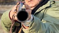 نشونه‌گیری حرفه ای بازیگر نون‌خ با اسلحه + عکس