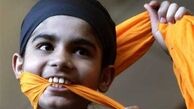مردی که دستار ۸۰۰ متری می‌بندد