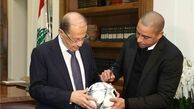 هدیه روبرتو کارلوس برای رئیس جمهور لبنان +تصاویر