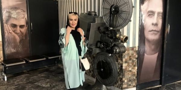 تیپ متفاوت زهره فکور صبور در سینما + عکس