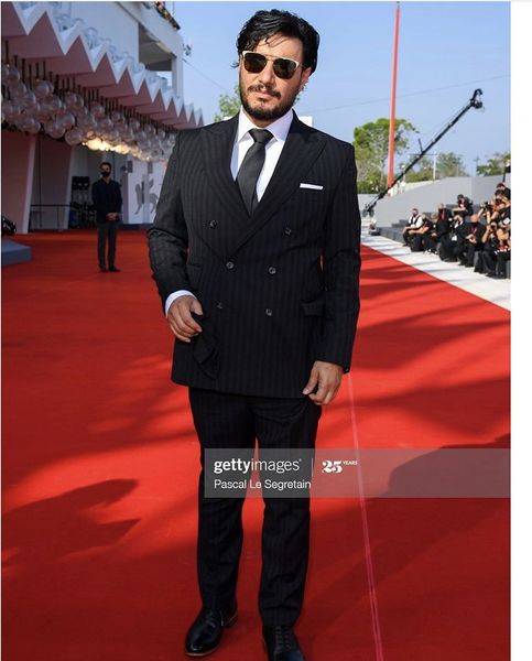 جواد عزتی روی فرش قرمز + عکس