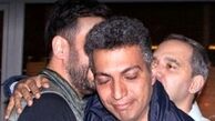 خواب عمیق عادل فردوسی پور در یک مکان عجیب +عکس
