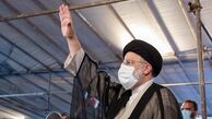 دیدار رئیسی با جمعی از دختران و هنرمندان
