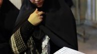 هدیه رهبر انقلاب به همسر شهید حججی + تصویر