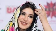 تیپ قرمز نسیم ادبی /عکس