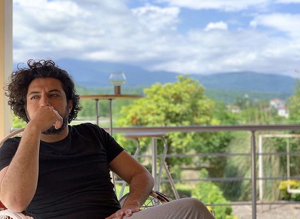 اشکان‌ خطیبی در ویلای لوکسش + عکس