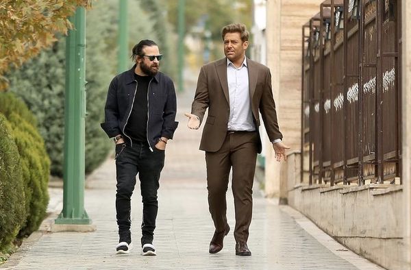 قدم زدن گلزار و سیدی در خیابان های تهران + عکس