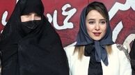 الناز حبیبی در کنار مادر علی انصاریان در اکران فیلم «رمانتیسم عماد و طوبا»