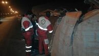 مصدومیت 14تن در پی واژگونی مینی بوس زائران اربعین در کرمانشاه/عکس