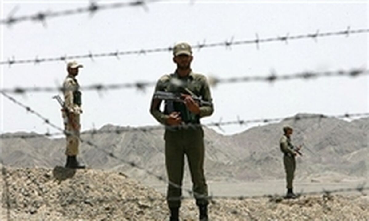 گروهک های تروریستی زیر ذره بین دستگاه های اطلاعاتی و امنیتی ما هستند