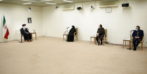 دیدار رهبر انقلاب اسلامی با خانواده شهید محسن فخری‌زاده