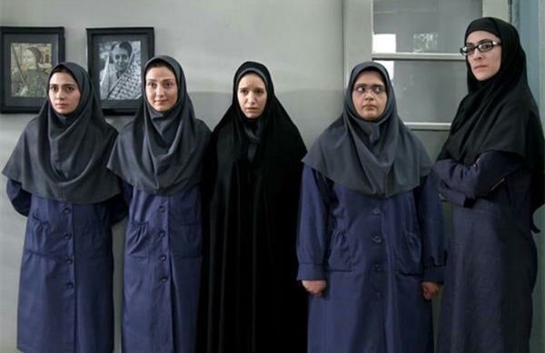 ظاهر متفاوت ویشکا آسایش در مدرسه دخترانه + عکس