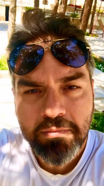 سلفی جدید شهرام قائدی در یک روز تابستانی + عکس