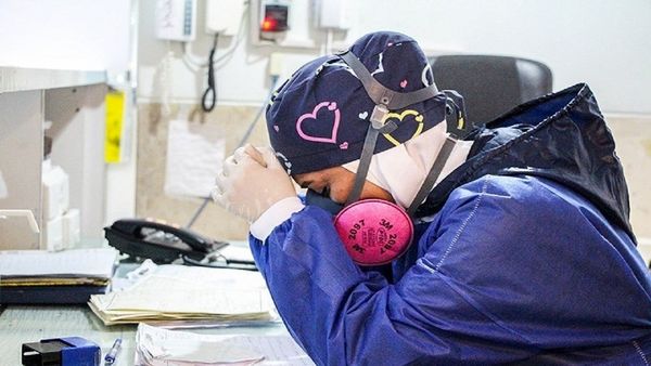 عادی انگاری همه گیری کرونا و جان به لب شدن کادر درمان!
