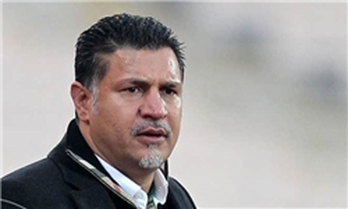 بنیاد شهید از علی دایی تقدیر کرد