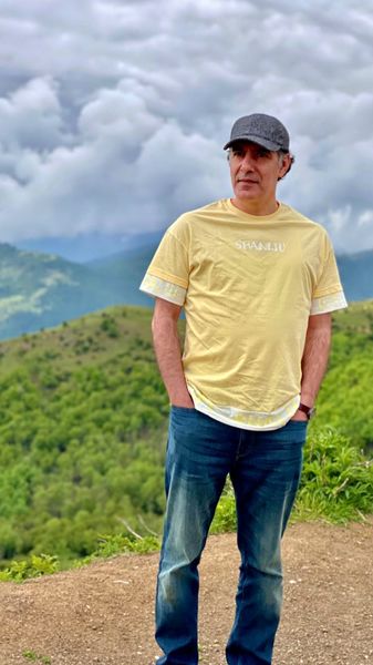 بهنام تشکر با تیپ بهاری + عکس