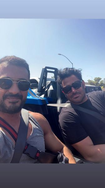 سلفی جدید گلزار و دوستش در دبی + عکس