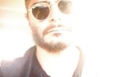 صورت پنهان شده آقای بازیگر در نور خورشید + عکس