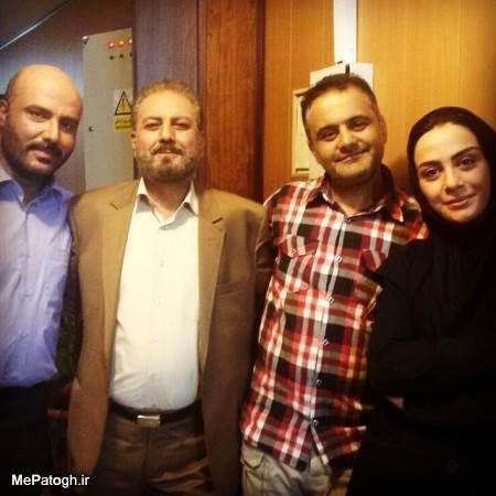 دختر و پدر بازیگر در کنار همکارانشان + عکس