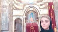 خانم‌بازیگر مشهور در یک‌کلیسا + عکس