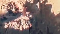 عمامه‌ طلبه‌ یک نفر را نجات داد !
