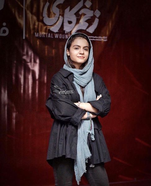 حضور سارا حاتمی در اکران زخم کاری + عکس