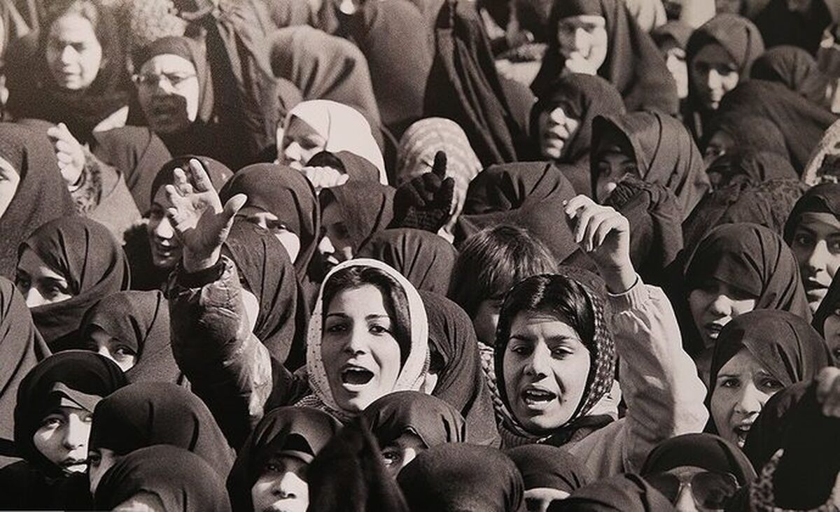 چطور می توان حضور آزادانه زنان در جامعه را غیرجنسیتی کرد؟