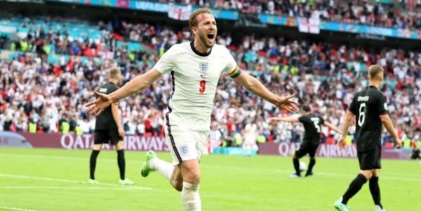 برترین بازیکن یک چهارم نهایی یورو 2020+ عکس