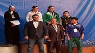 بانوی ایرانی با حجاب چادر روی سکوی قهرمانی حاضر شد