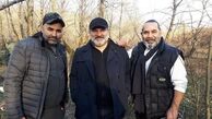 علی مسعودی و دوستان بازیگرش در جنگل + عکس