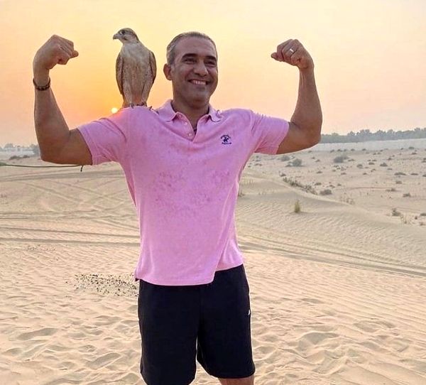 احمدرضا عابدزاده در بیابان های دبی + عکس