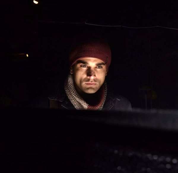 آرمان درویش غرق در تاریکی شد + عکس