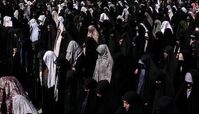 مادر شهیدی که با تخت در نماز جمعه حاضر شد + عکس