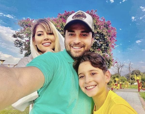 سلفی زیبا بابک جهانبخش با همسر و پسرش + عکس