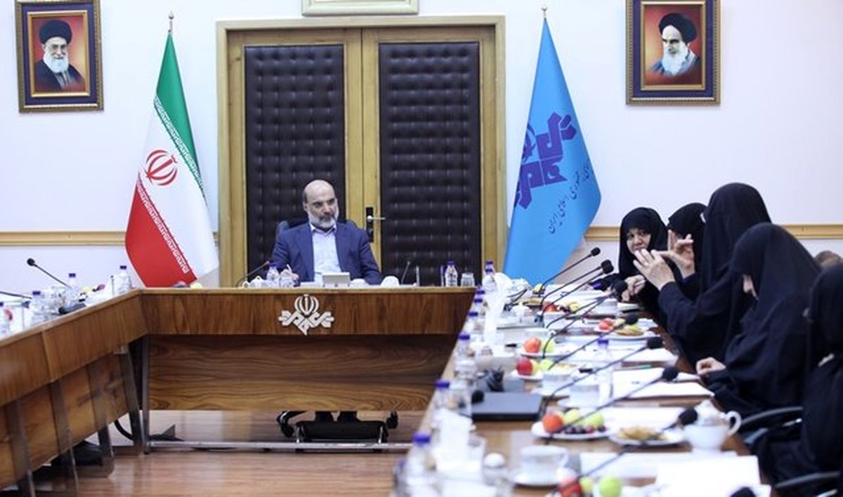 بررسی الگوی شهرهای اسلامی ایرانی در یک کمیته شورایعالی انقلاب فرهنگی