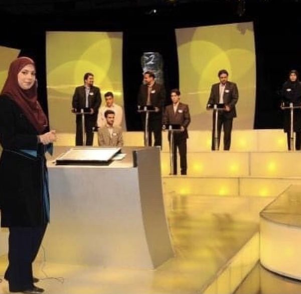 وقتی خانم بازیگر مجری بود + عکس