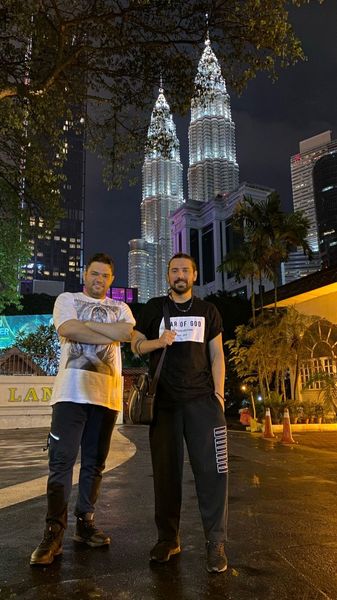 امیرعباس گلاب و دوستش در دبی + عکس