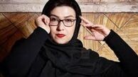  عکس خندان بازیگر زیر آسمان شهر با نعیمه نظام دوست