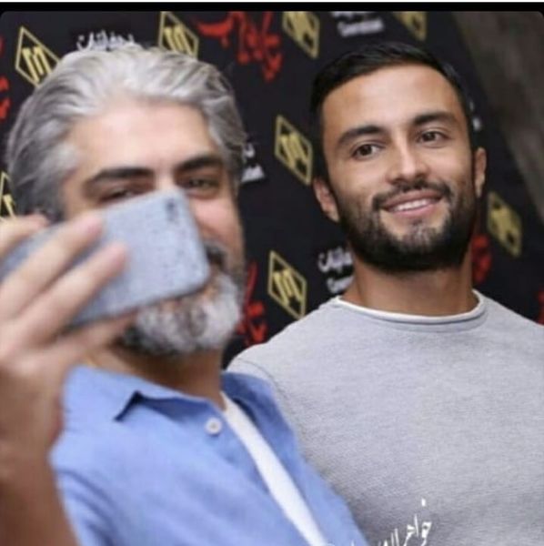 سلفی گرفتن مهدی پاکدل با امیر جدیدی + عکس