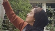 عکاسی بهاره کیان افشار در حیاط خانه اش + عکس