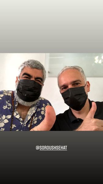 بیژن بنفشه خواه در کنار بازیگر و نویسنده مشهور + عکس